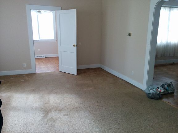 2nd image of 300 Moir St