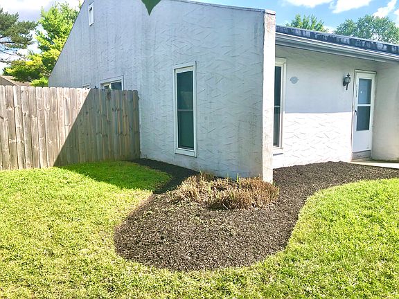 3rd image of 6398 Shelton Ct