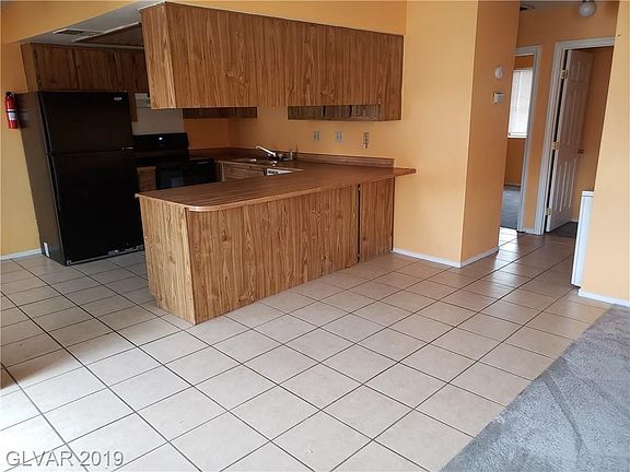 4th image of 4300 N Lamont St APT 273