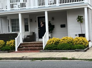 8 N Rosborough Ave, Ventnor, NJ 08406