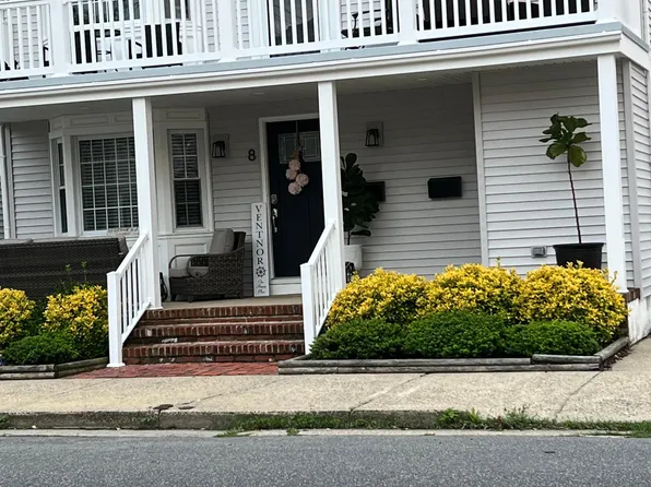 8 N Rosborough Ave, Ventnor, NJ 08406
