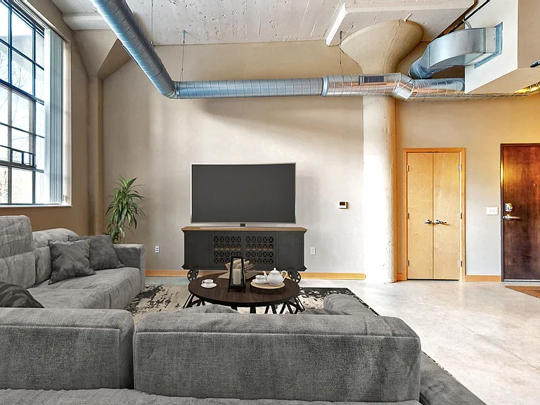 Buzza Lofts of Uptown — Photo 39