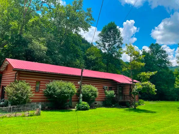 7656 Ivydale Rd, Clay, WV 25043