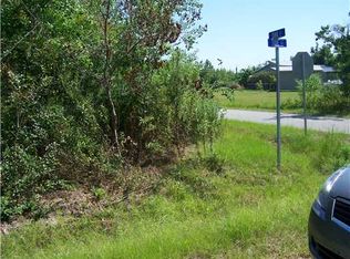 402 Tide St, Waveland, MS 39576