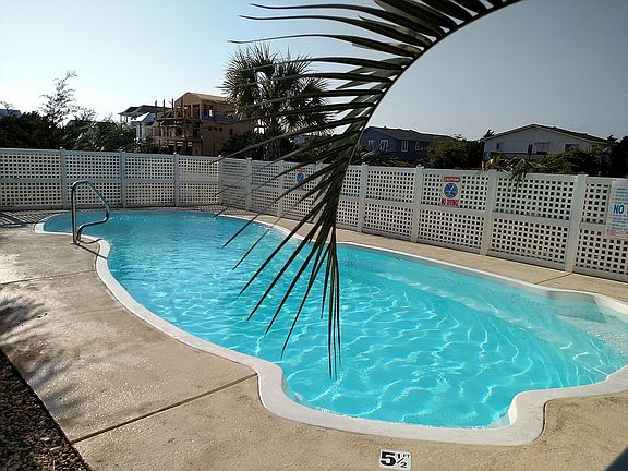 Private pool