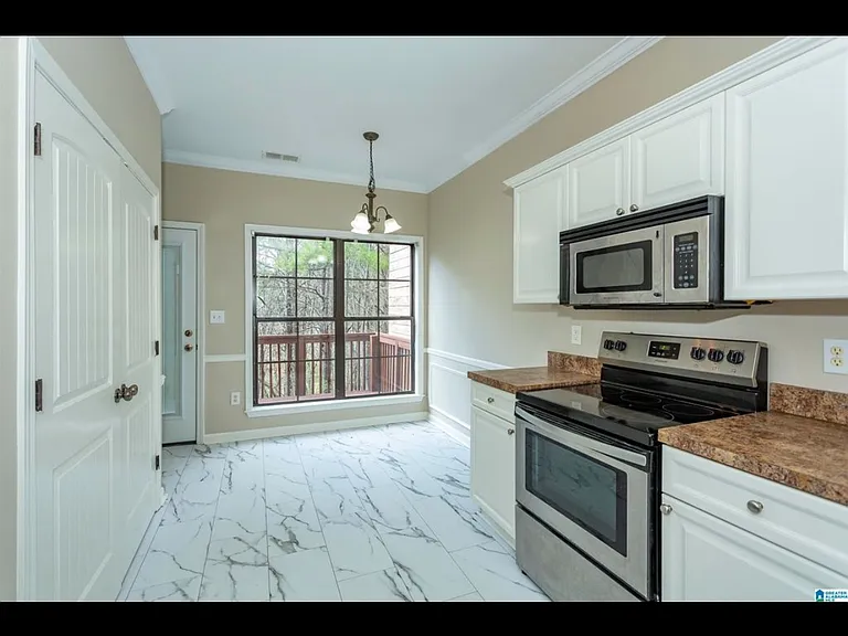 4137 Seabrook Ln — Photo 6