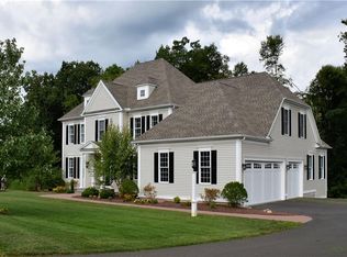 74 Fairway Rdg, Avon, CT 06001