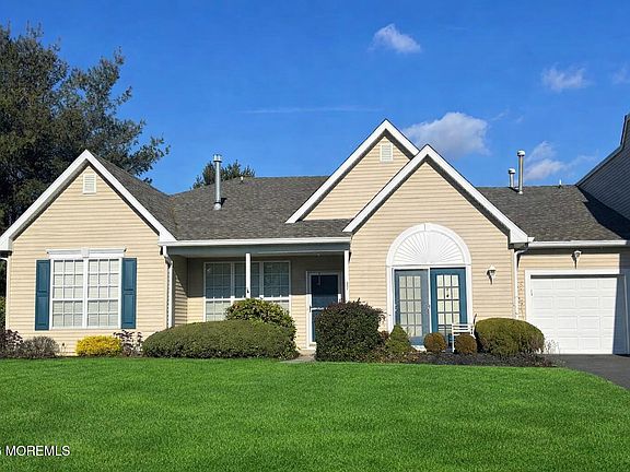 2nd image of 22 Foxwood Road