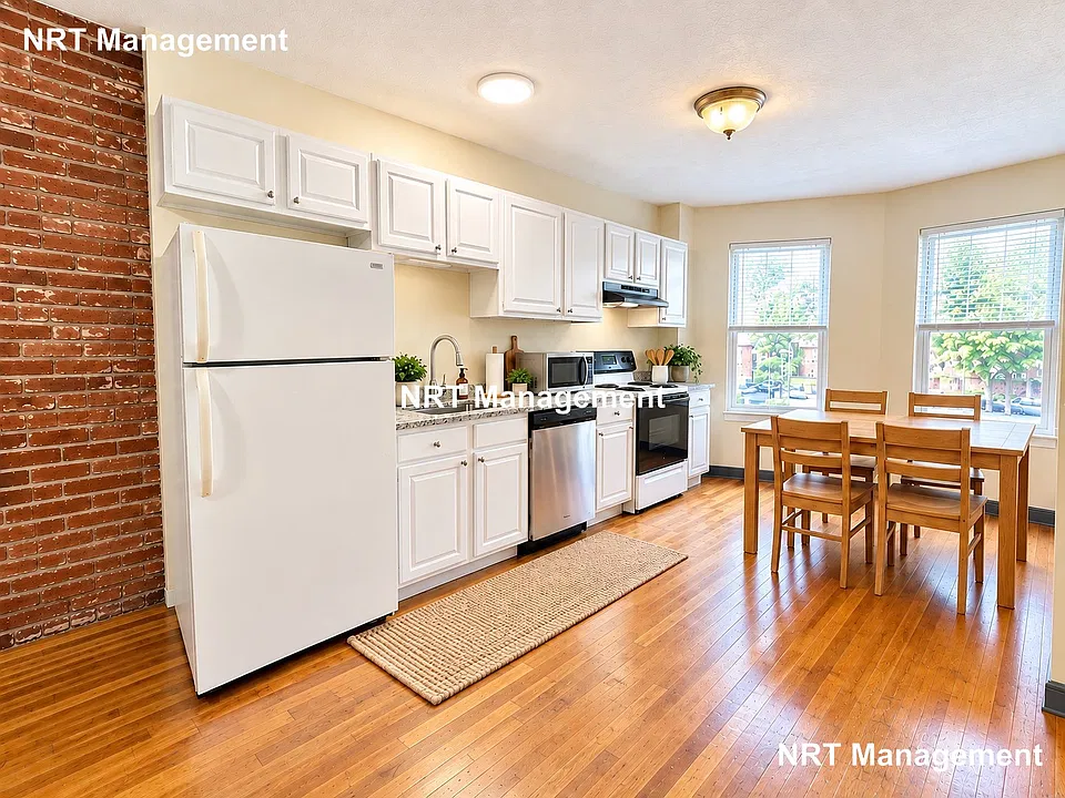 838 Huntington Ave #1