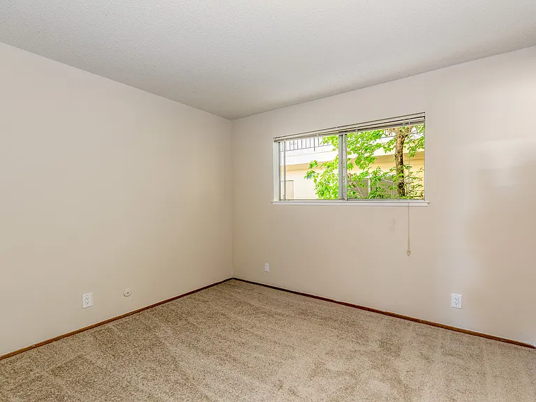 Quail Hill Apartments — Photo 16