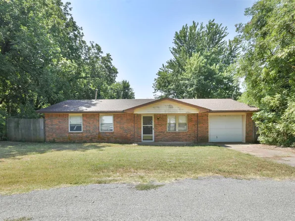 502 E Nabor St, Marlow, OK 73055