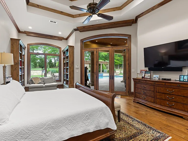3705 Champions Ridge Ln — Photo 13