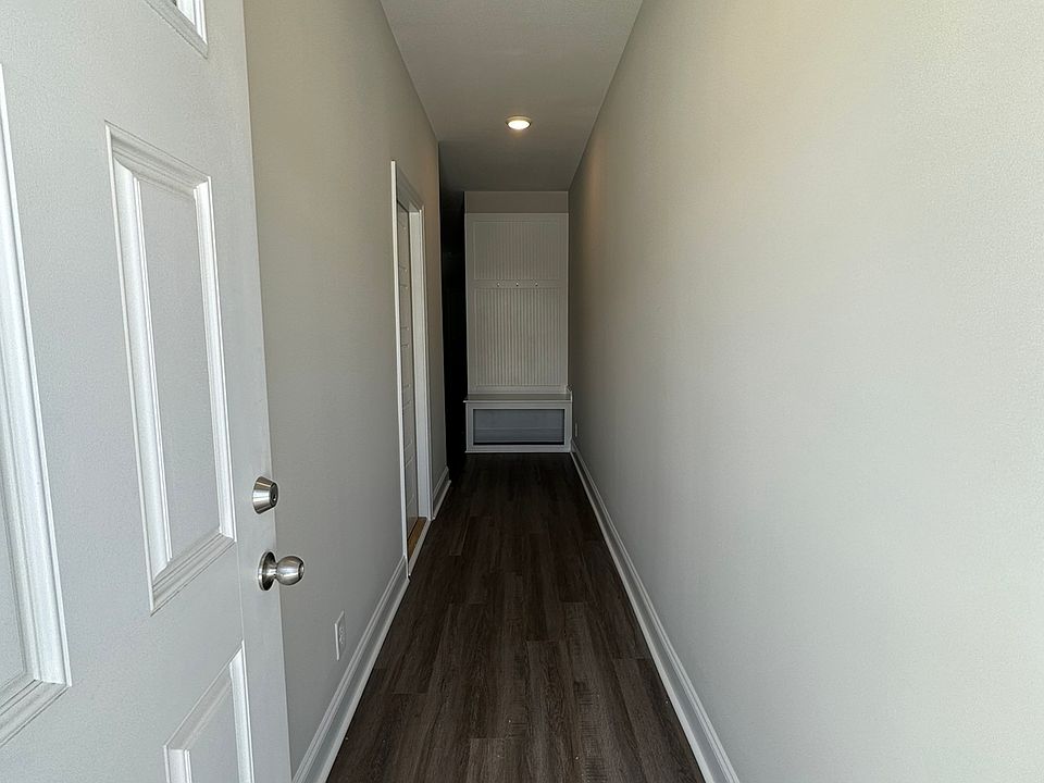 1st image of 212 Drayton Dr