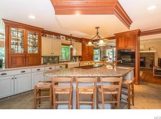 15 Mandy Ln, Washingtonville, NY 10992