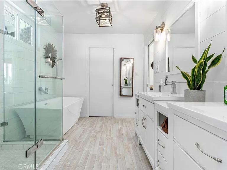 11758 Grant Dr — Photo 24
