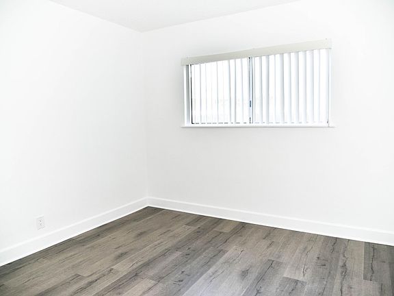 5th image of 386 Temple Ave APT 3
