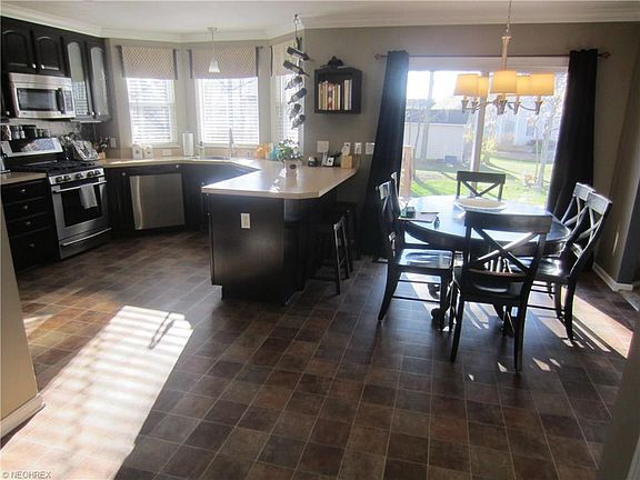 3rd image of 1249 Dover Dr