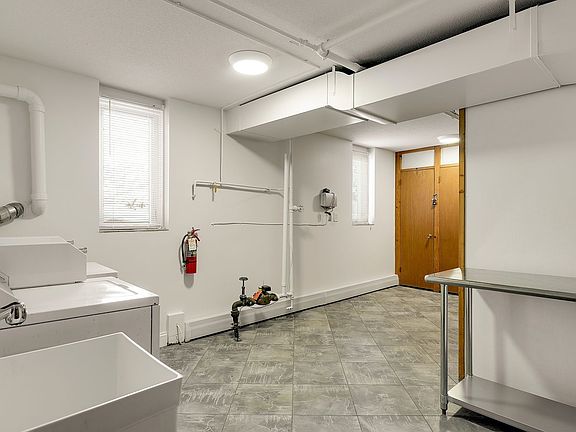 5th image of 340 Marshall Ave APT 3