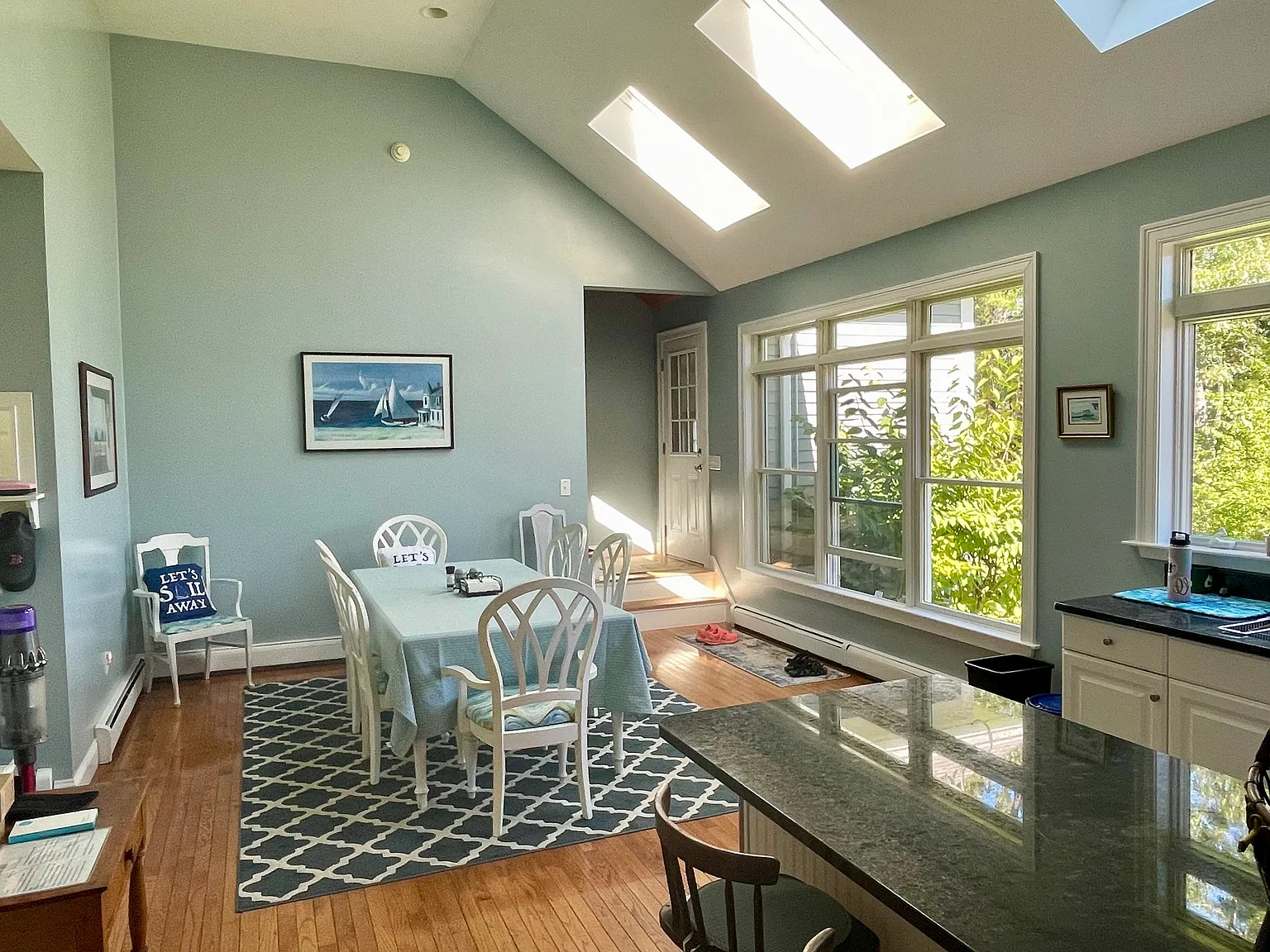 28 Sanjoy Ln — Photo 4