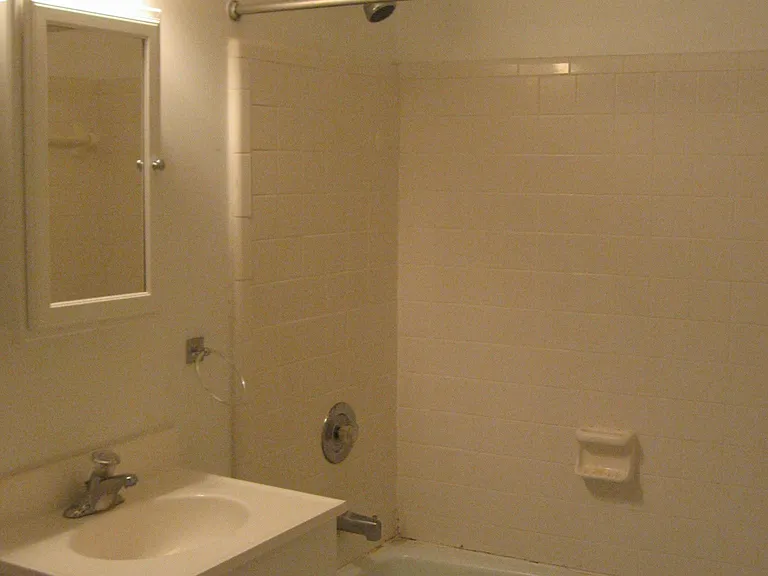 506 E Duffy St #D — Photo 4
