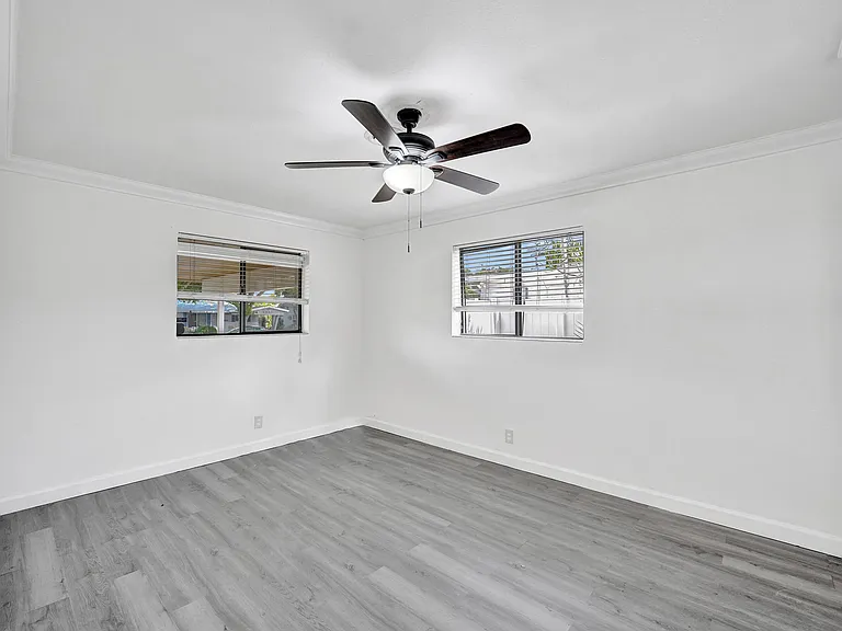 4360 NE 13th Ave — Photo 12