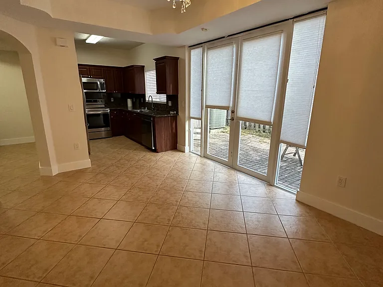 8508 NW 141st Ter #501 — Photo 8