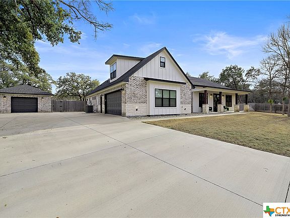 5th image of 1030 Woodland Bend Cir
