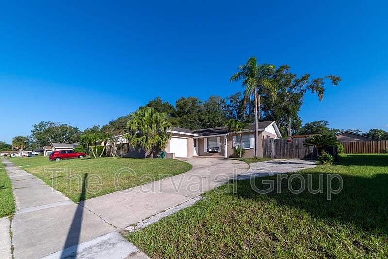 1st image of 456 Longwood Cir