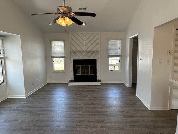 4th image of 626 Pinewood Dr