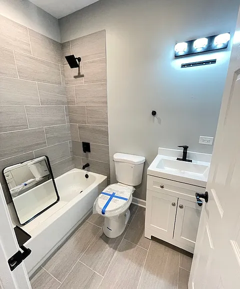 1719 W Chicago Ave #3 — Photo 5