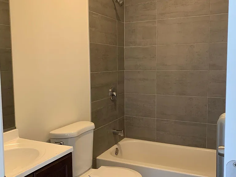 4941 W Medill Ave #2 — Photo 12