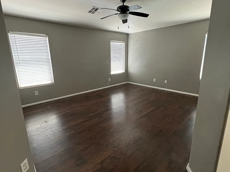1923 N Renford Ln — Photo 12