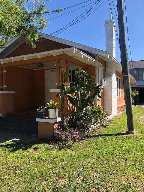 2 bed, 700 sqft, $1,050 — Photo 2