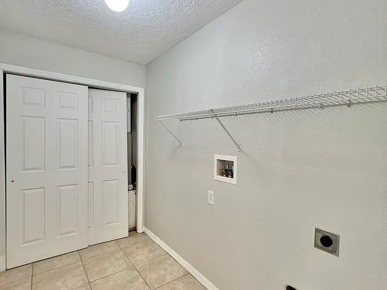 4403 Sherwood Forest Dr — Photo 21