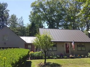 60 Cedar Swamp Rd, Smithfield, RI 02917