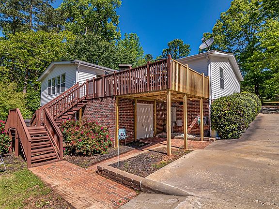 2nd image of 109 Magnolia Ct