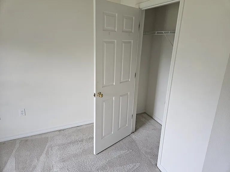 1388 Connemara Cir — Photo 4