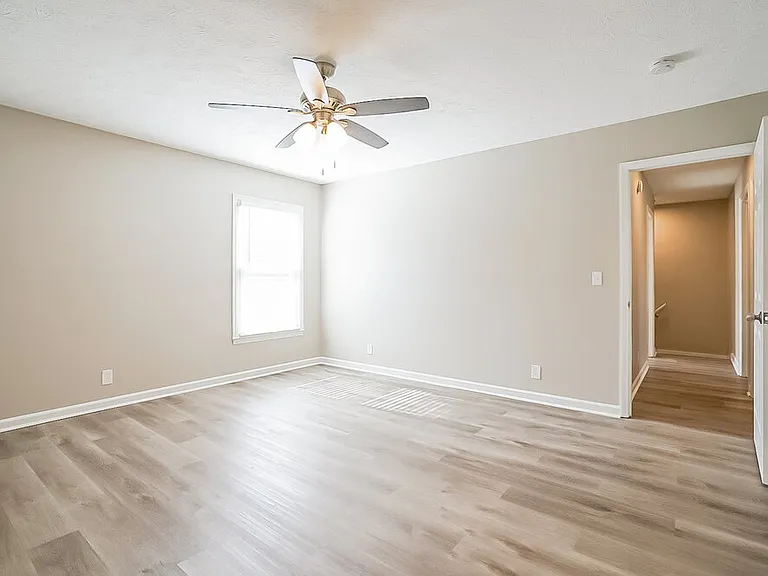 5428 Village Way — Photo 14