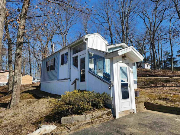 9 Sargent Place #80, Gilford, NH 03246