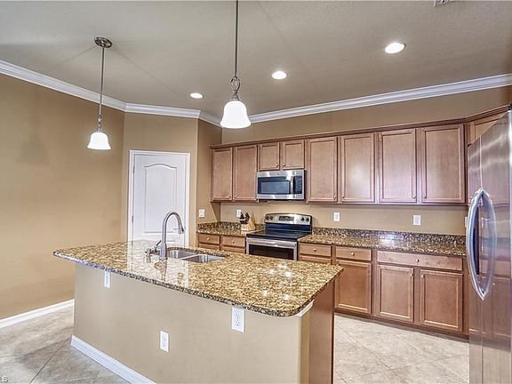 4th image of 9340 River Otter Dr
