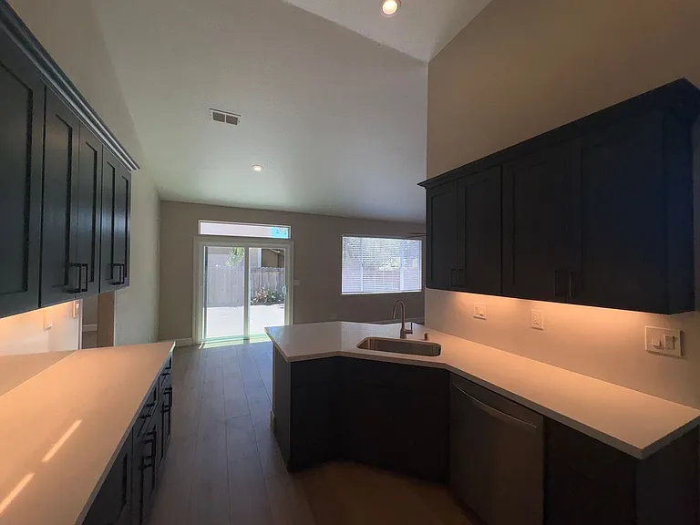 798 Shannon Dr — Photo 21
