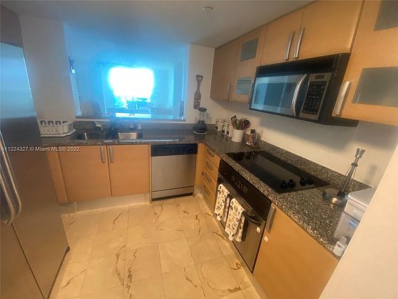 4th image of 2101 Brickell Ave APT 2512