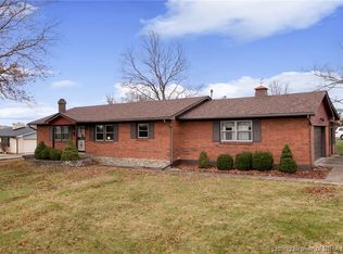 2702 Winchester Rd, Sellersburg, IN 47172