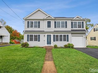14 Clausen Rd, Edison, NJ 08817
