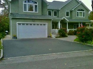 156 11th Ave, Huntington Station, NY 11746