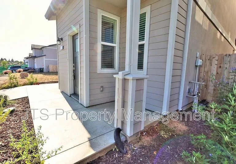 47 Brookbay Way — Photo 3
