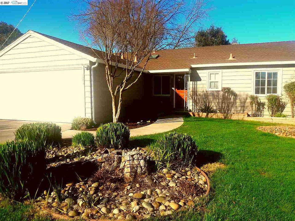 1st image of 2004 Glenwood Dr