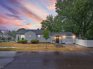 1043 Slosson St, Akron, OH 44320