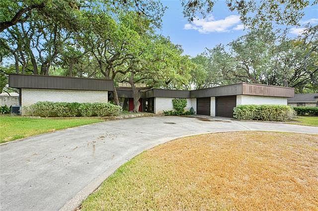 1st image of 11003 Spicewood Club Dr