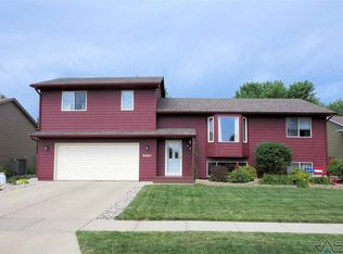 5501 S Southwind Ave, Sioux Falls, SD 57106